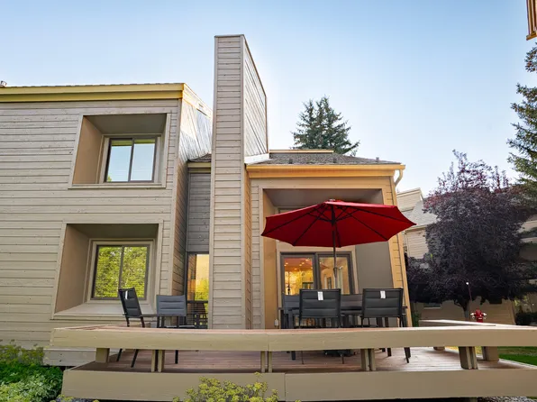 2241 Bonne Vie Condo Dr, Sun Valley, ID 83353