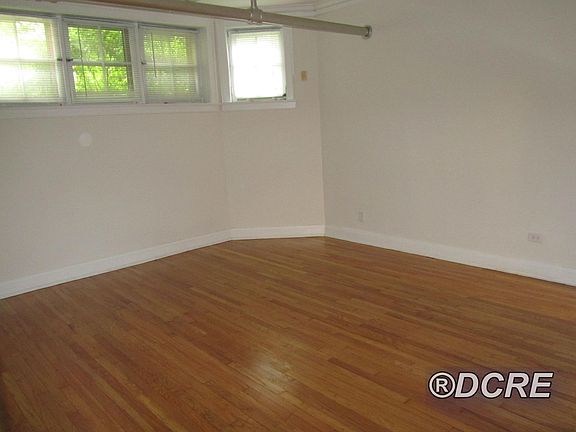 5th image of 1372 W Greenleaf Ave #Garden