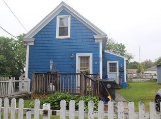 13 Pennsylvania Ave, West Warwick, RI 02893