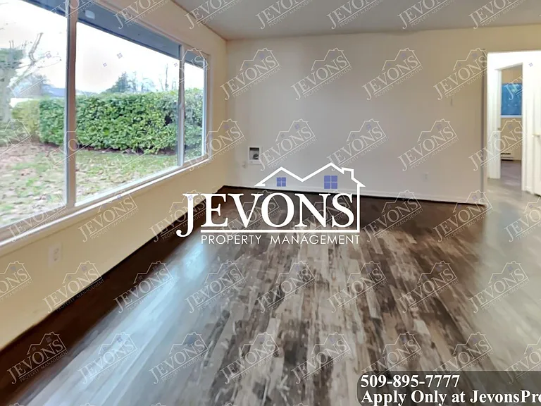3571 E B St — Photo 7