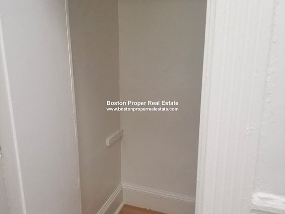 64 Hemenway #2 Boston - Fenway Unit Photo 2