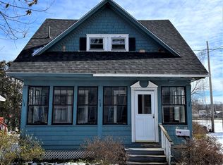 26 Meadow Ln, Pittsfield, MA 01201