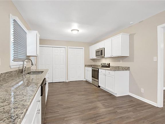 5th image of 6104 Hillandale Dr