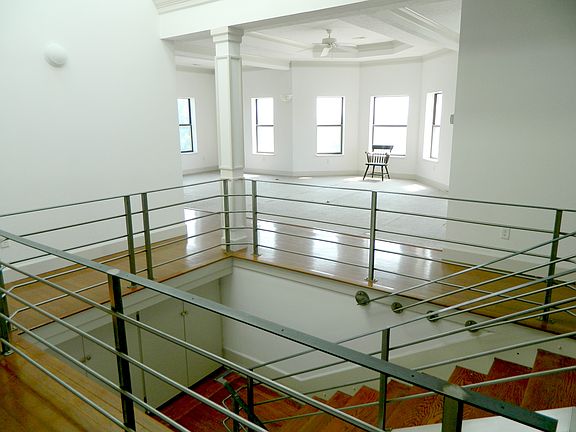 5th image of 11014 Detroit Ave APT 7