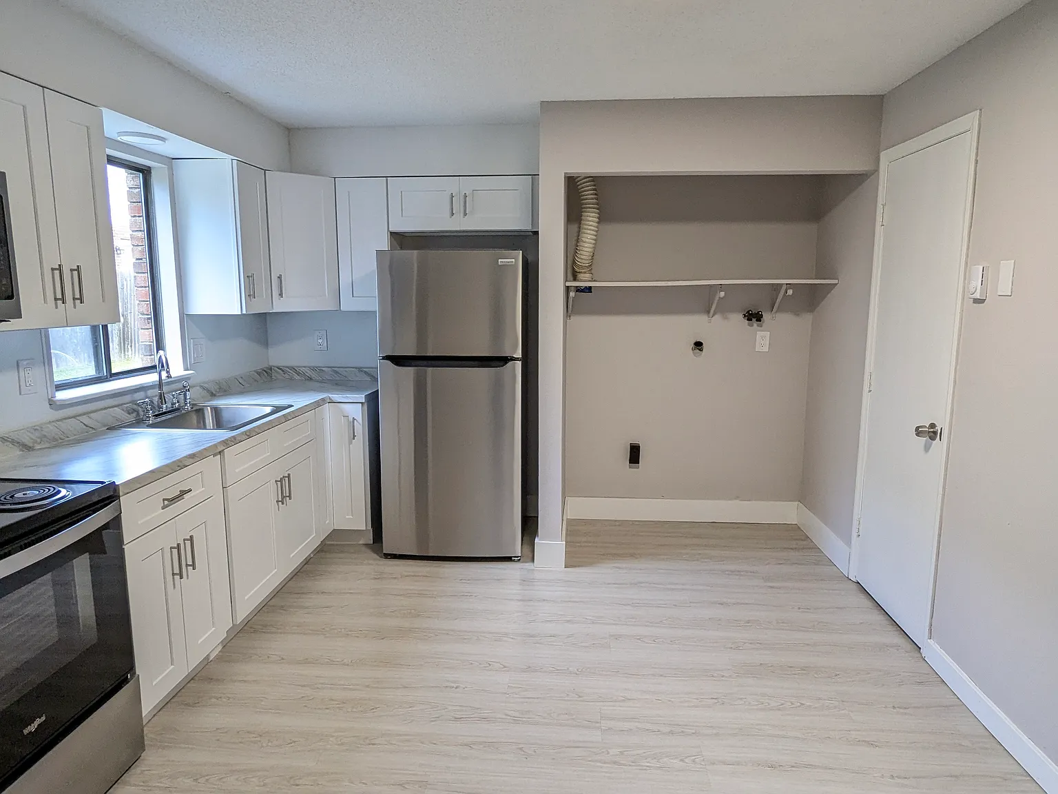 2 bed, 1.5 bath, $1,625 — Photo 2