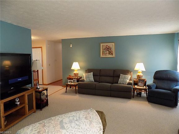 4th image of 5105 Saint James Blvd