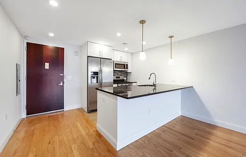 1702 Park Ave #401 Photo 1