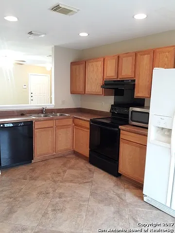 5003 Kenton Hbr — Photo 4