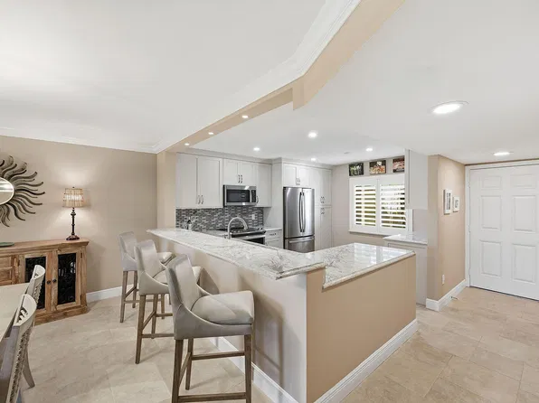 5863 Cobblestone Ln APT F103, Naples, FL 34112