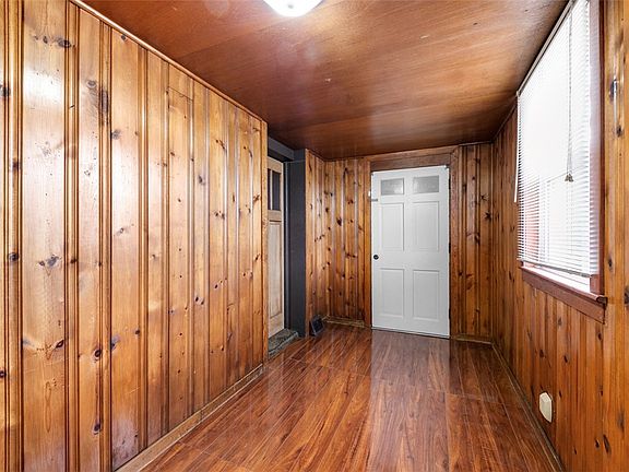 5th image of 54 S Mill St