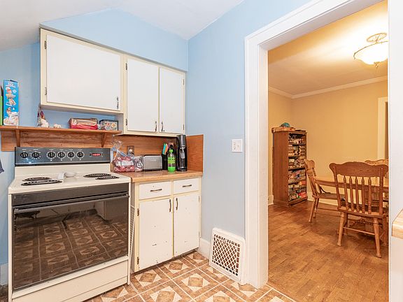 5th image of 1309 Sheridan Dr