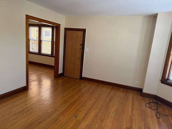 2nd image of 6007 W Ardmore Ave #1F