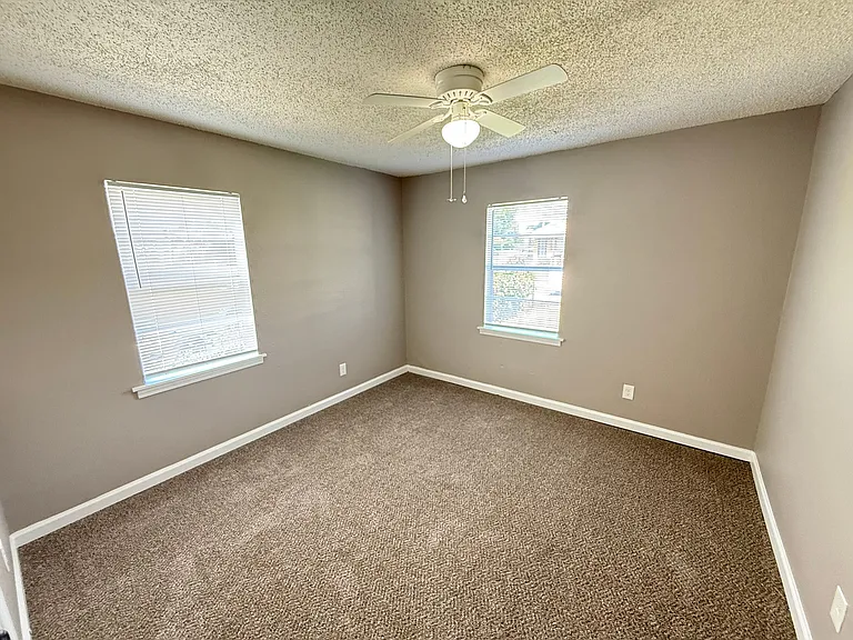 1654 Silver St — Photo 11