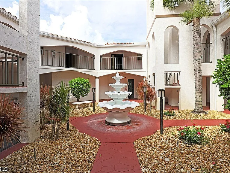 11921 Seabreeze Cove Ln #208 — Photo 18