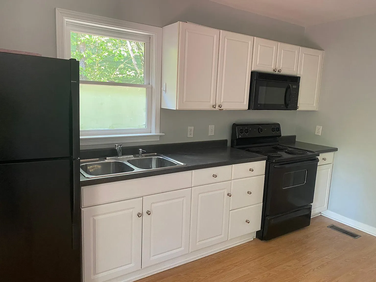 2 bed, 972 sqft, $1,650 — Photo 4