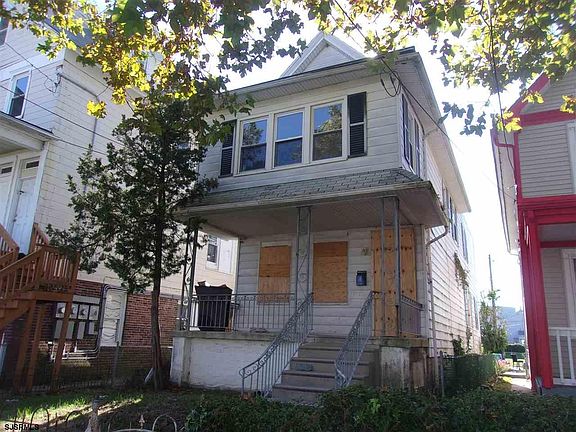 2nd image of 408 N Indiana Ave