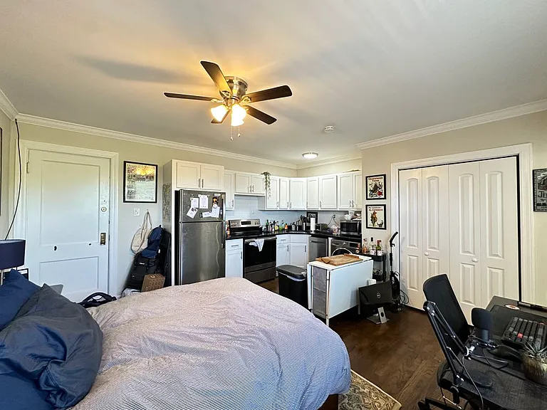 3345 N Marshfield Ave #204 — Photo 10