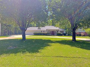 6321 S Lakeshore Dr, Shreveport, LA 71119