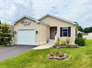34 Sunrise Ln, Chicopee, MA 01020