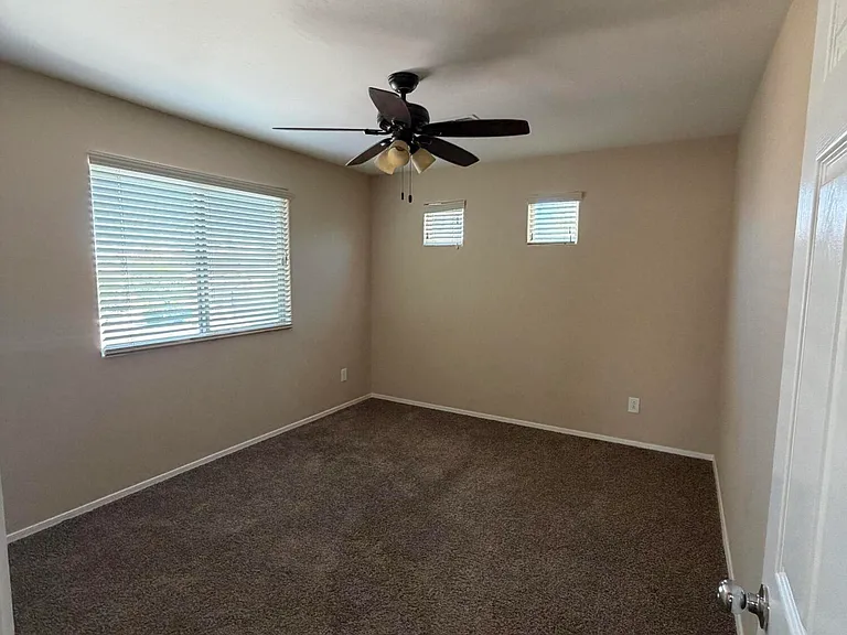 4723 W Gelding Dr — Photo 16