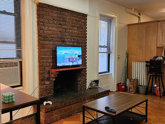 2nd image of 82 Schermerhorn St APT 2A