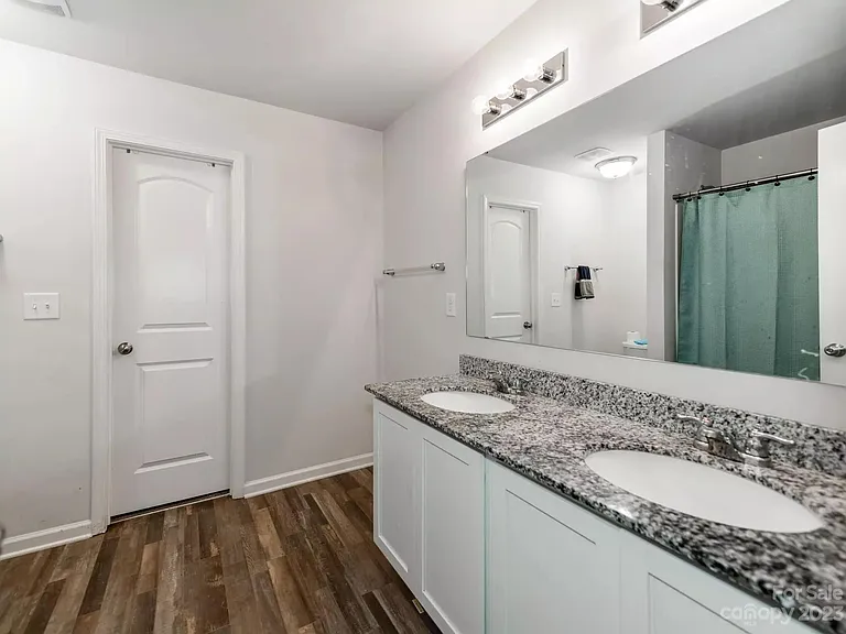 1016 Amberlight Cir #1016 — Photo 16