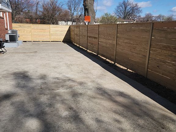 3rd image of 2216 Gerald Ct