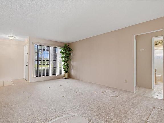 2nd image of 12156 Meadowbrook Ln