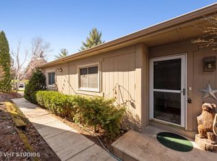 5914 Wild Plum Rd, Crystal Lake, IL 60014