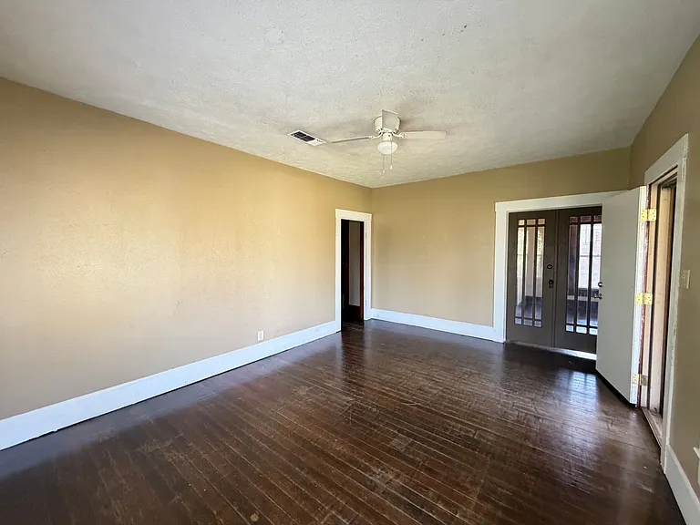 126 Wortham Dr — Photo 6