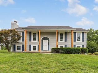 1119 W Pleasant Dr, Raymore, MO 64083