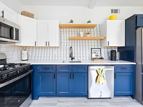 5th image of 1810 Pine St #1810