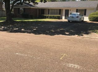 1003 Corrine Dr, Greenwood, MS 38930