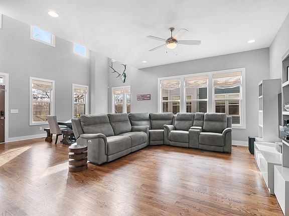 3rd image of 111 Creighton Ave #A