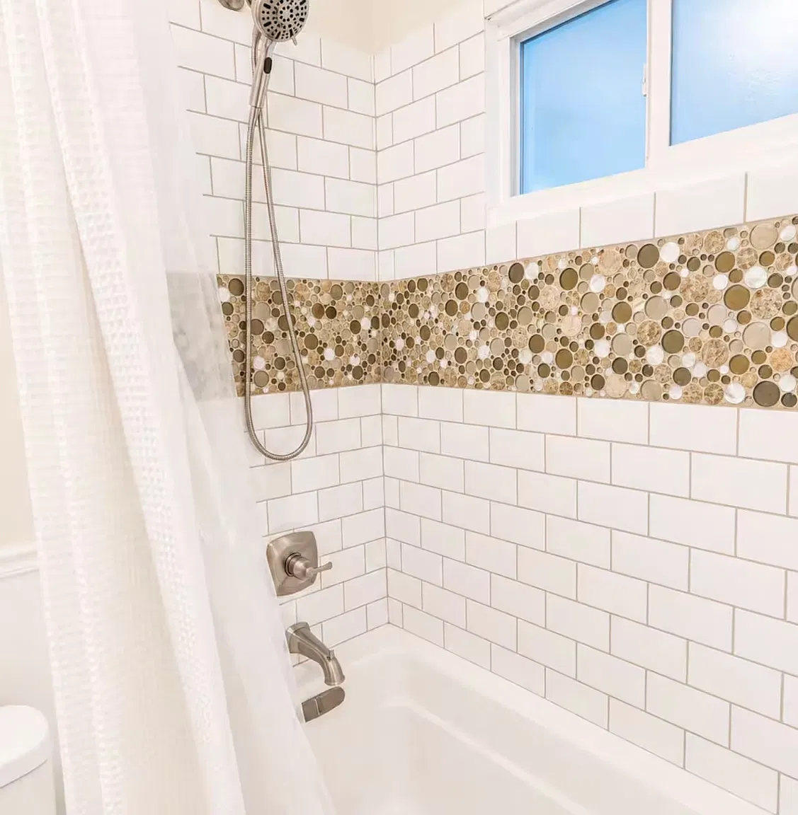 2 bed, 970 sqft, $2,100 — Photo 3