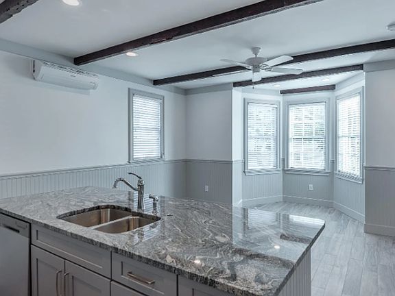 4th image of 321 Ashley Ave APT C