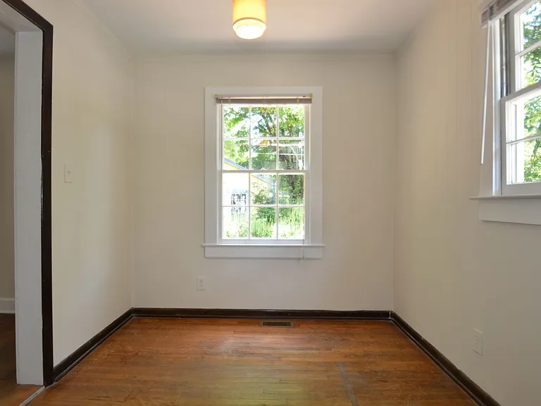 100 Caldwell St — Photo 5