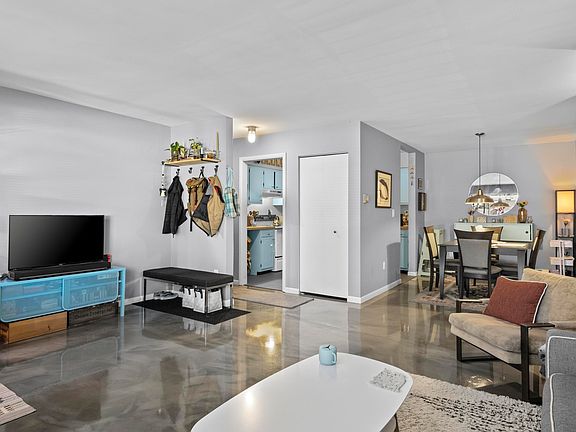 5th image of 209 Fair St APT 2