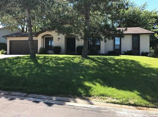 904 Ampere Pl, Lake Saint Louis, MO