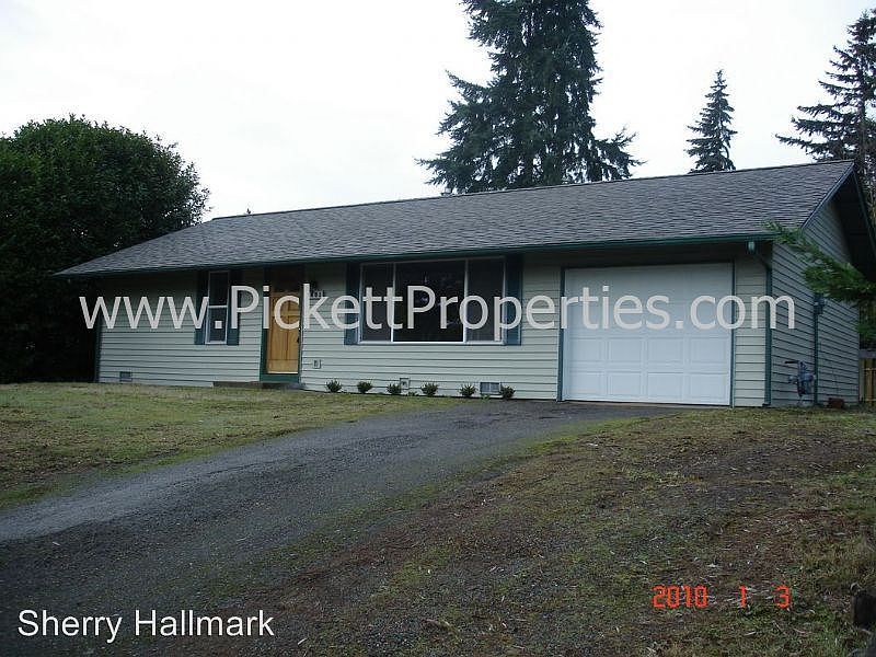 1st image of 7051 Woodlawn Dr NW