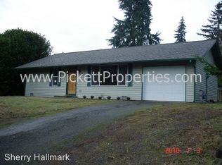 7051 Woodlawn Dr NW, Bremerton, WA 98311