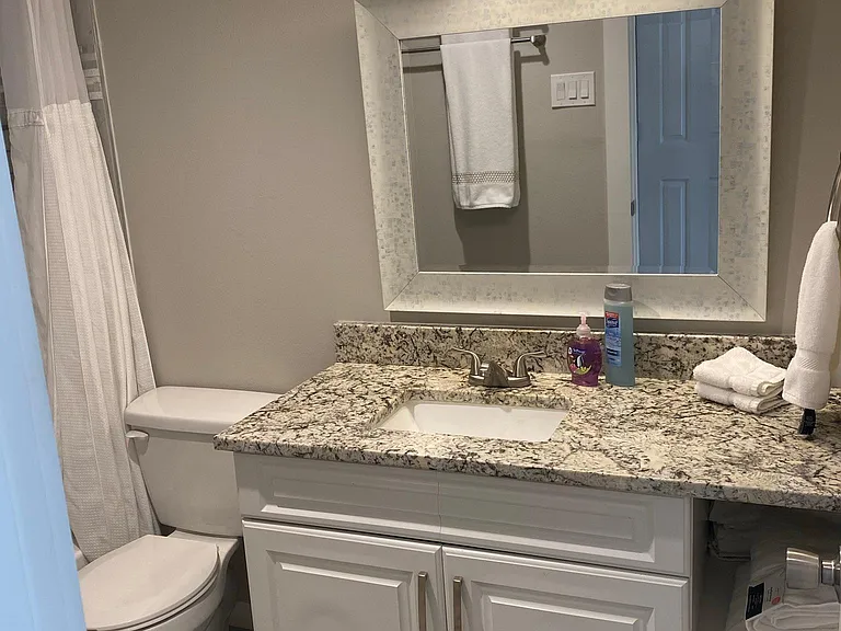 2201 N Garrett Ave #204 — Photo 28