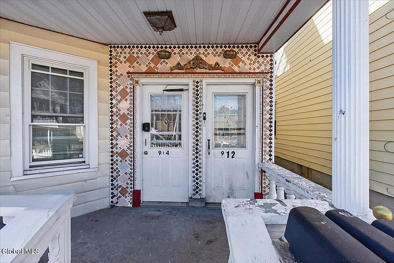 2nd image of 912-914 Cutler Street