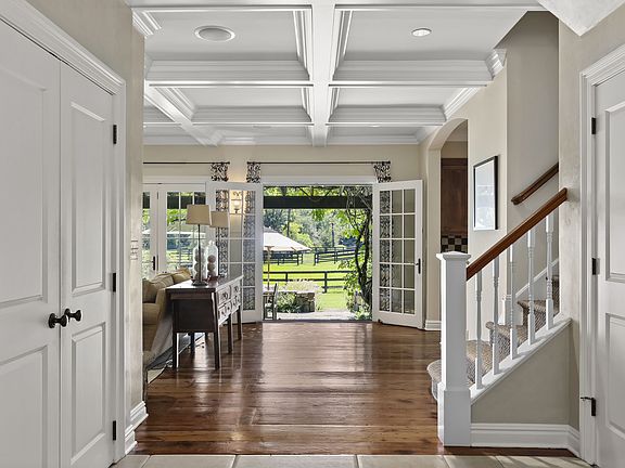 20 Locust Rd Greenwich CT-print-017-029-004-4200x2792-300dpi.jpg