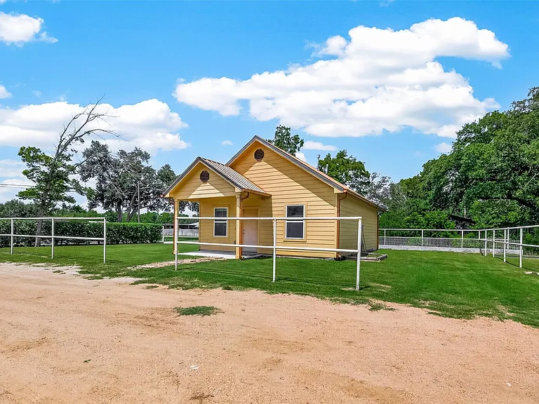 5220 Simsbrook Dr — Photo 3