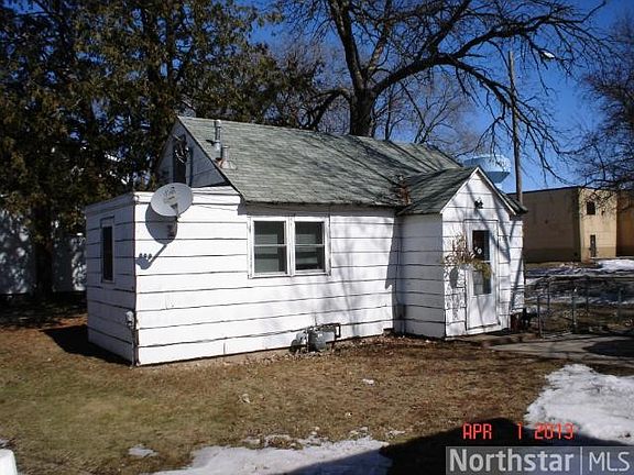 3rd image of 230 Forest Ave E