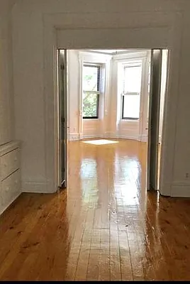 Rented by REMAX Elite | media 12