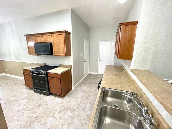 4th image of 913 Swift Dr
