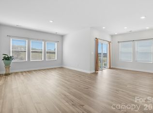 1020 Alicante Ave, Charlotte, NC 28214