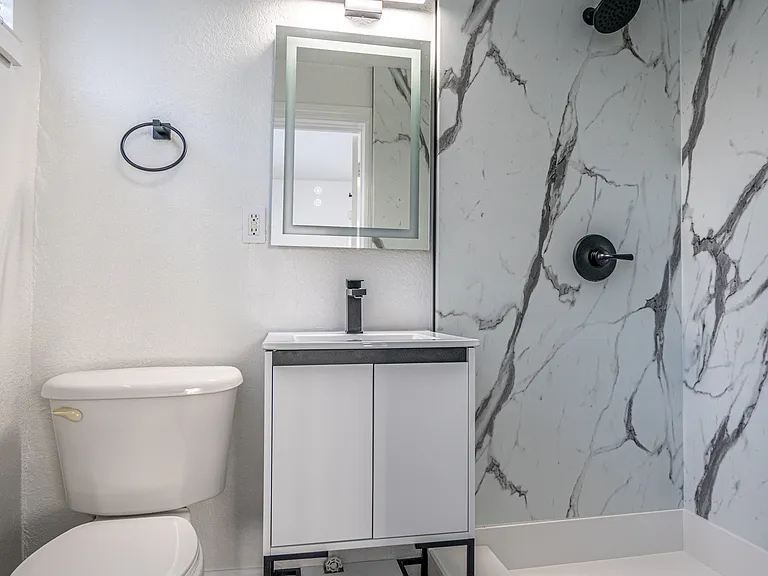 7315 Carlyle Ave #6 — Photo 8